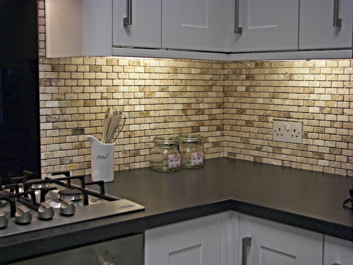 kitchen wall tiles dubai